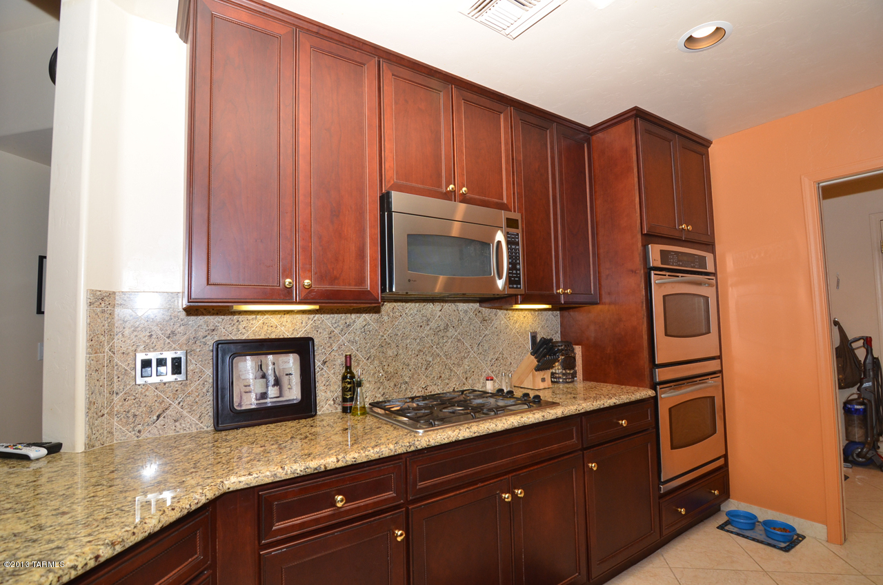 1432 W Calle Del Mito