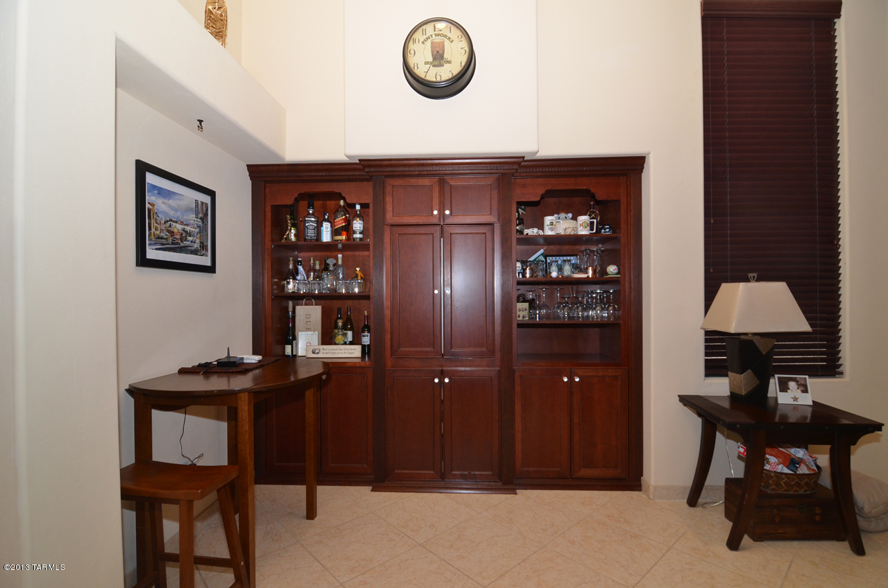 1432 W Calle Del Mito