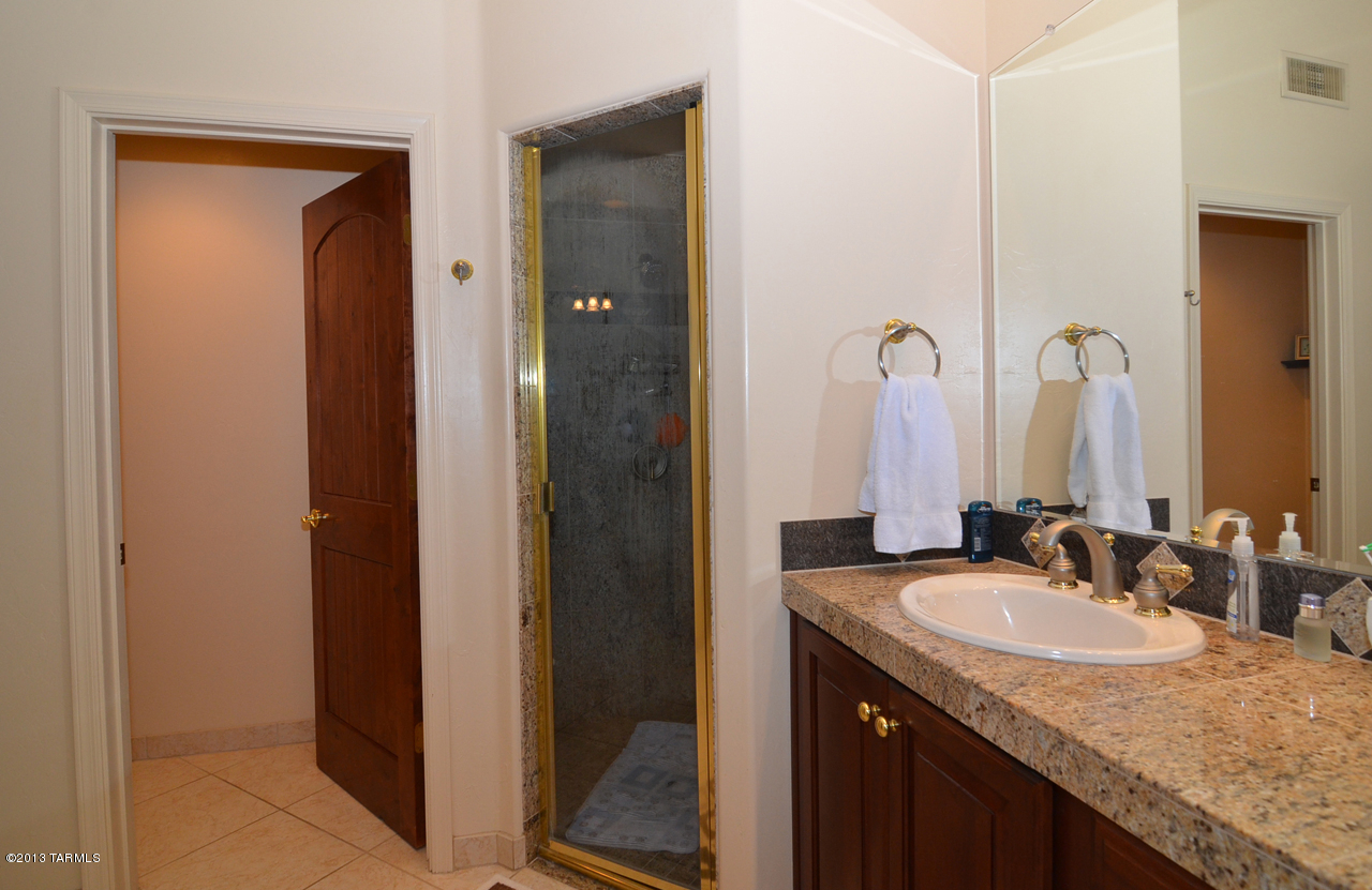 1432 W Calle Del Mito