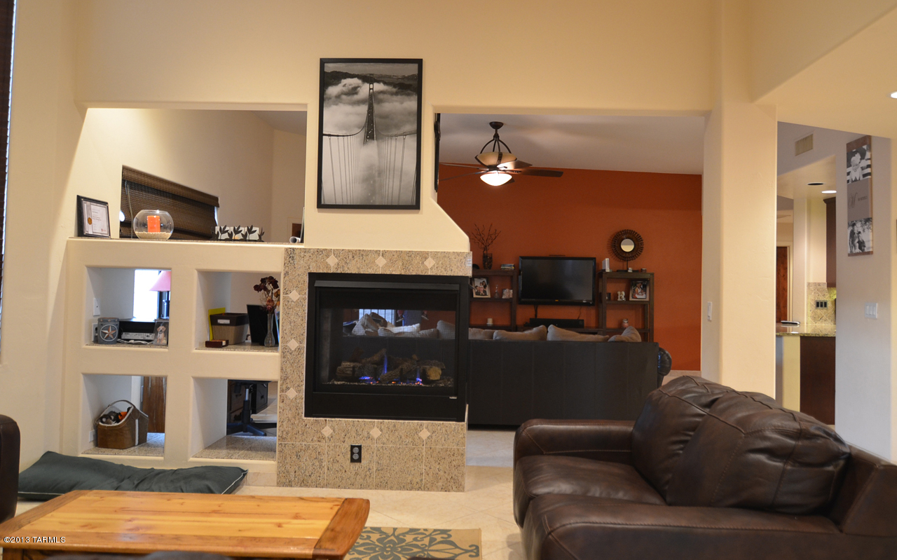 1432 W Calle Del Mito