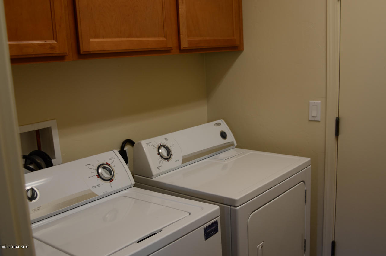 825 E Deer Spring Canyon Place