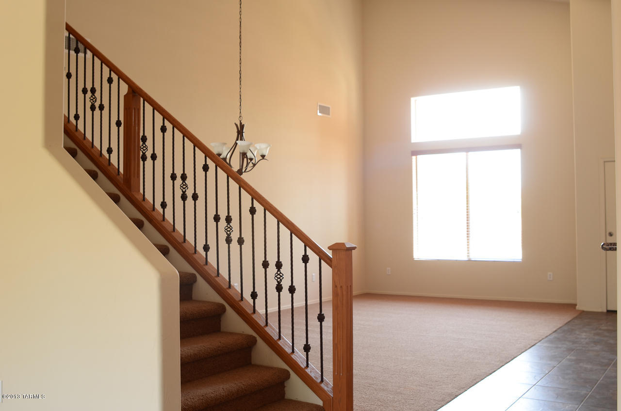 825 E Deer Spring Canyon Place