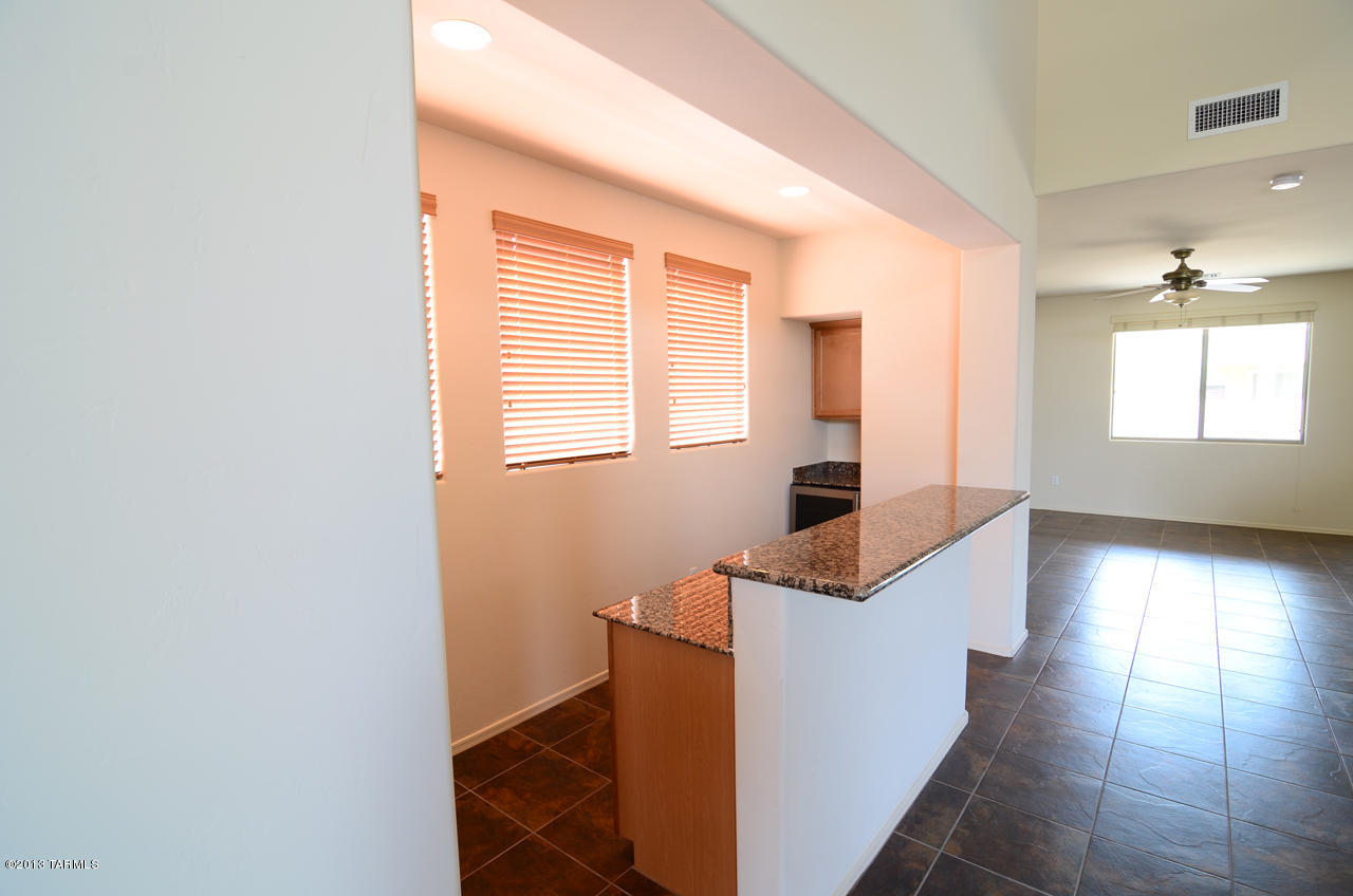 825 E Deer Spring Canyon Place