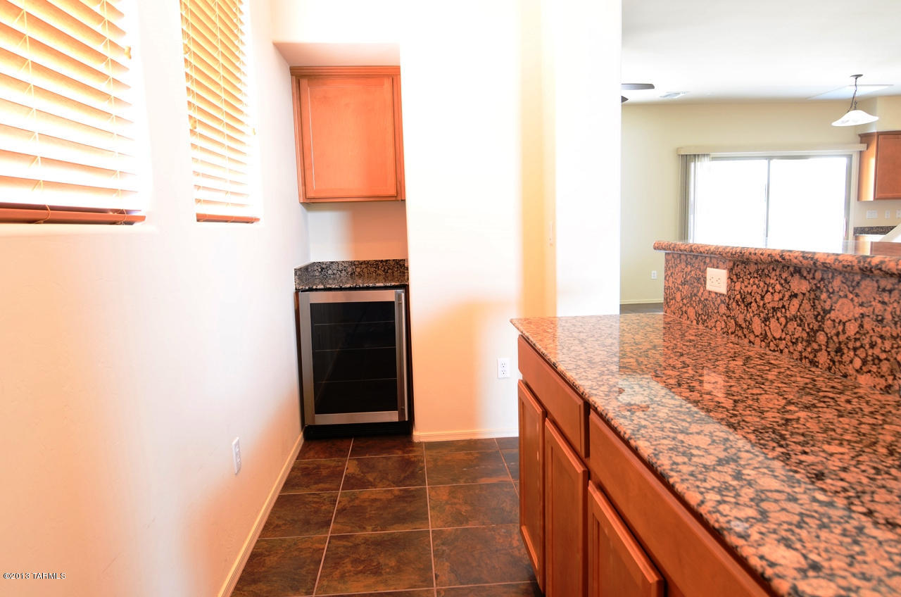 825 E Deer Spring Canyon Place