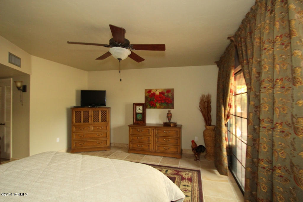 1012 W Calle De Pitahaya