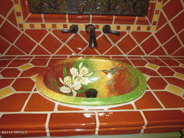 1012 W Calle De Pitahaya