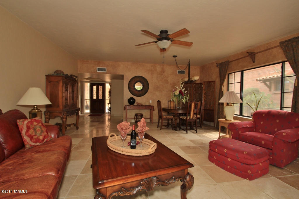 1012 W Calle De Pitahaya