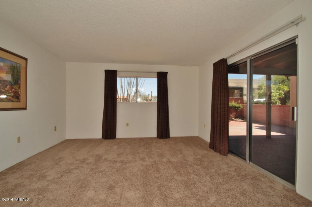 1481 W Calle Mendoza