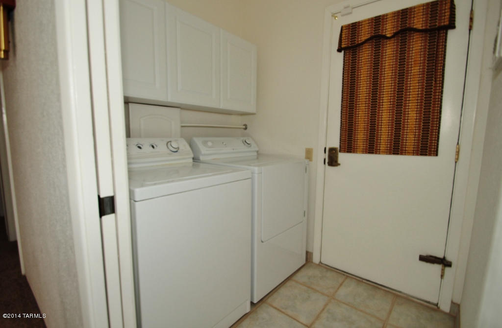 1481 W Calle Mendoza