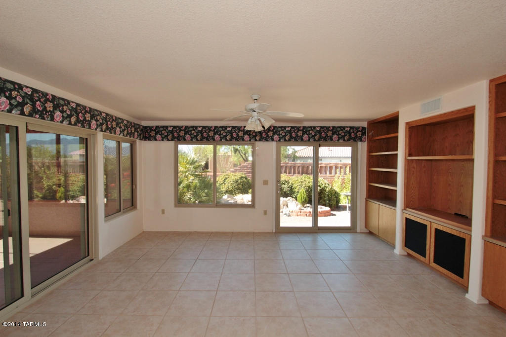 901 W Paseo Del Cilantro