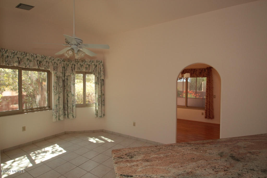 901 W Paseo Del Cilantro