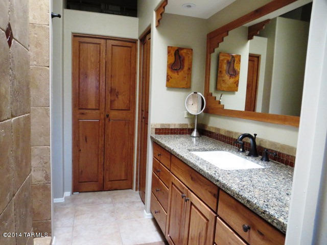 3983 S Golden Lynx Road