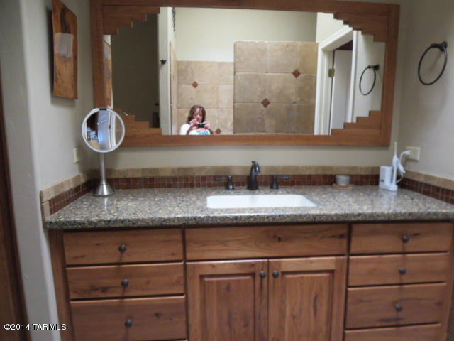 3983 S Golden Lynx Road