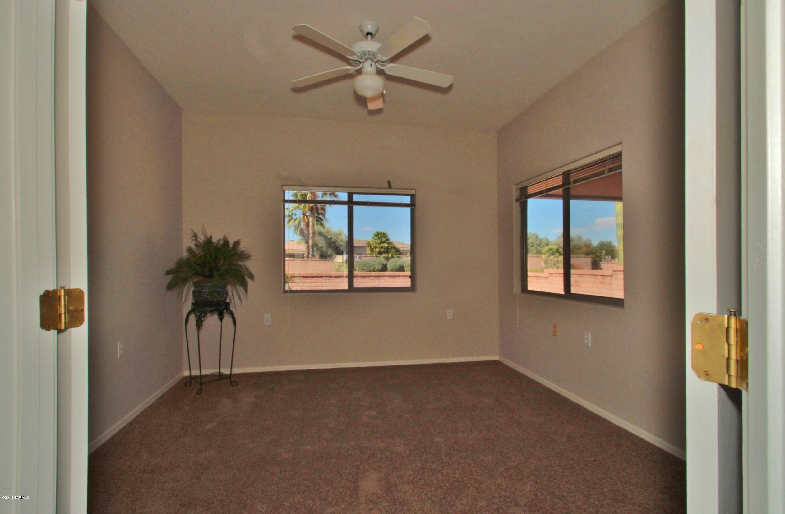 694 W Waterview Drive