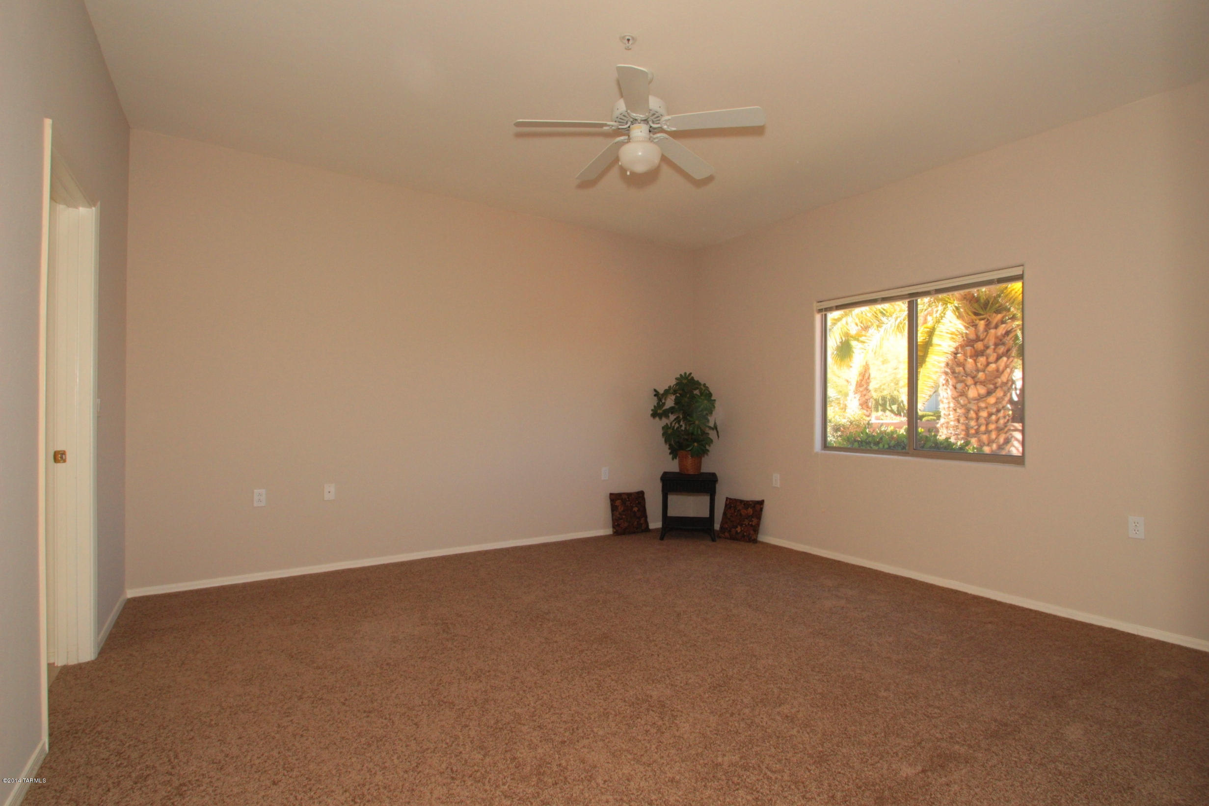 694 W Waterview Drive