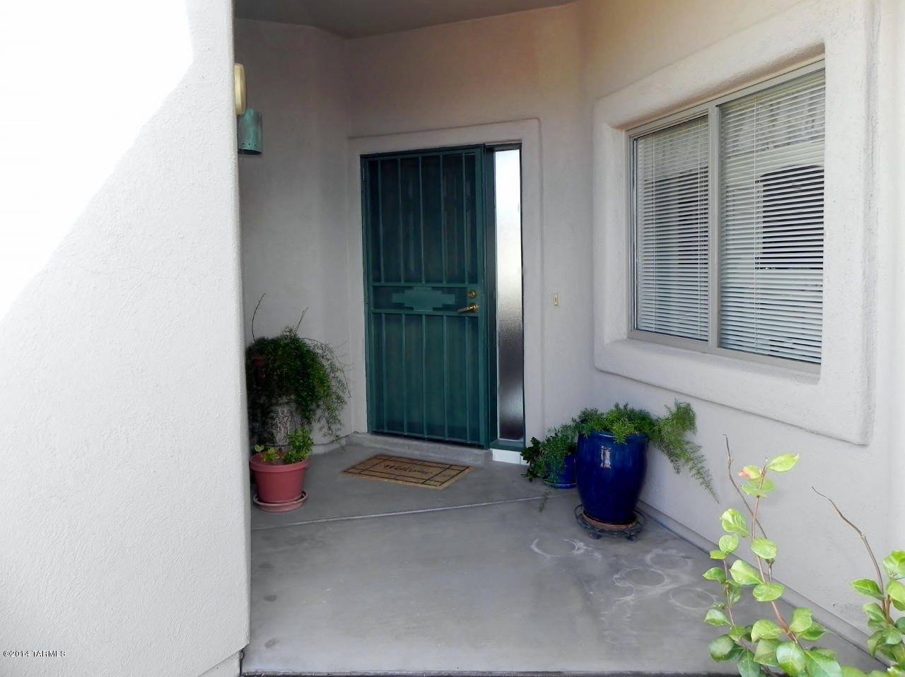 694 W Waterview Drive