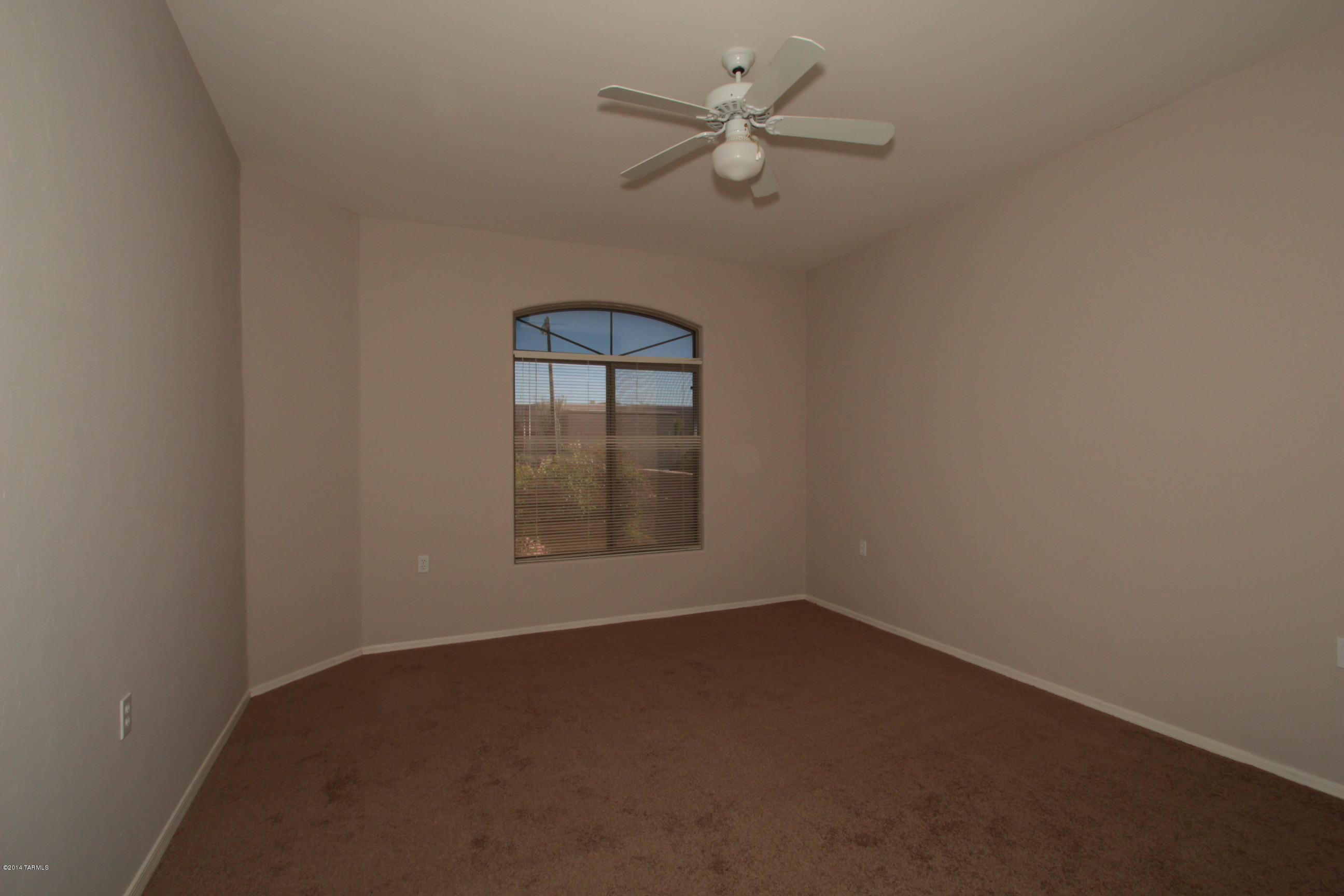 694 W Waterview Drive