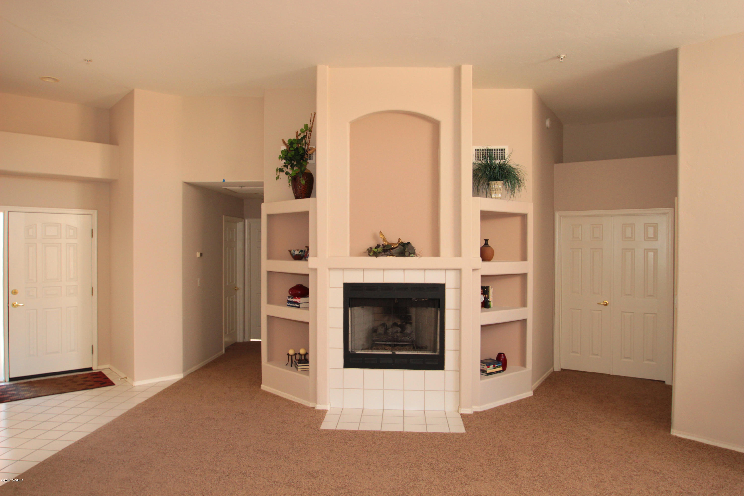 694 W Waterview Drive