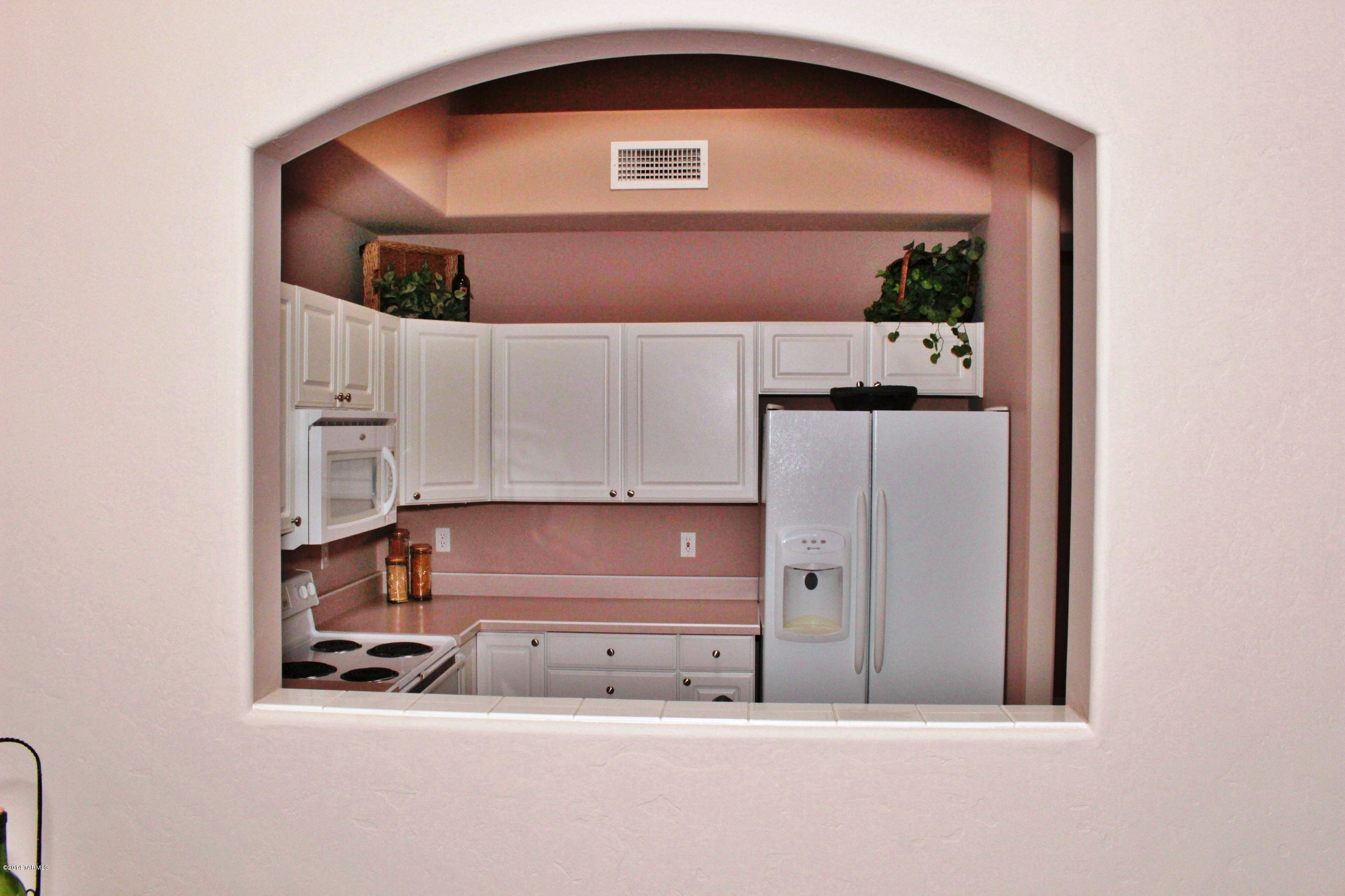 694 W Waterview Drive