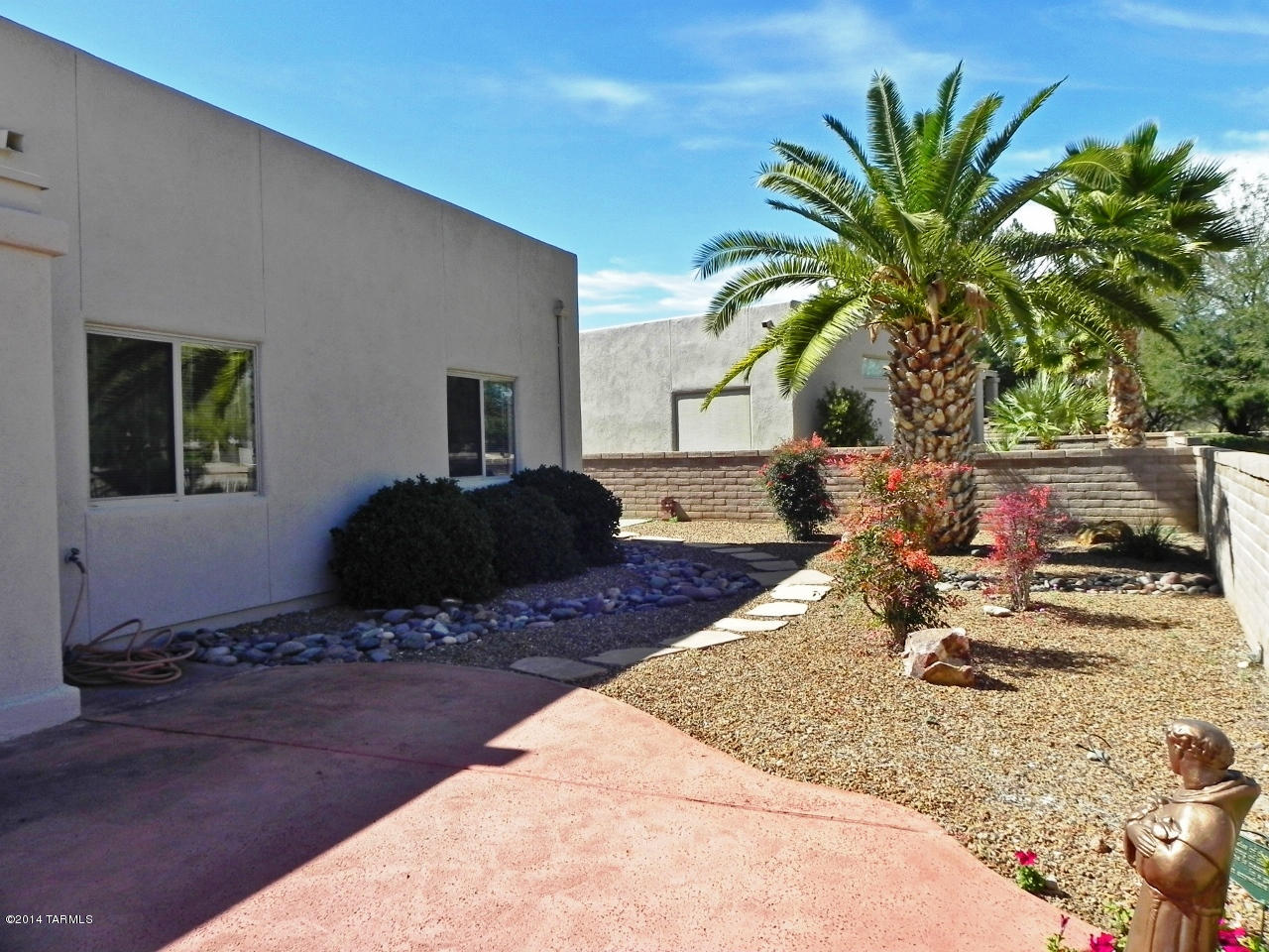 694 W Waterview Drive