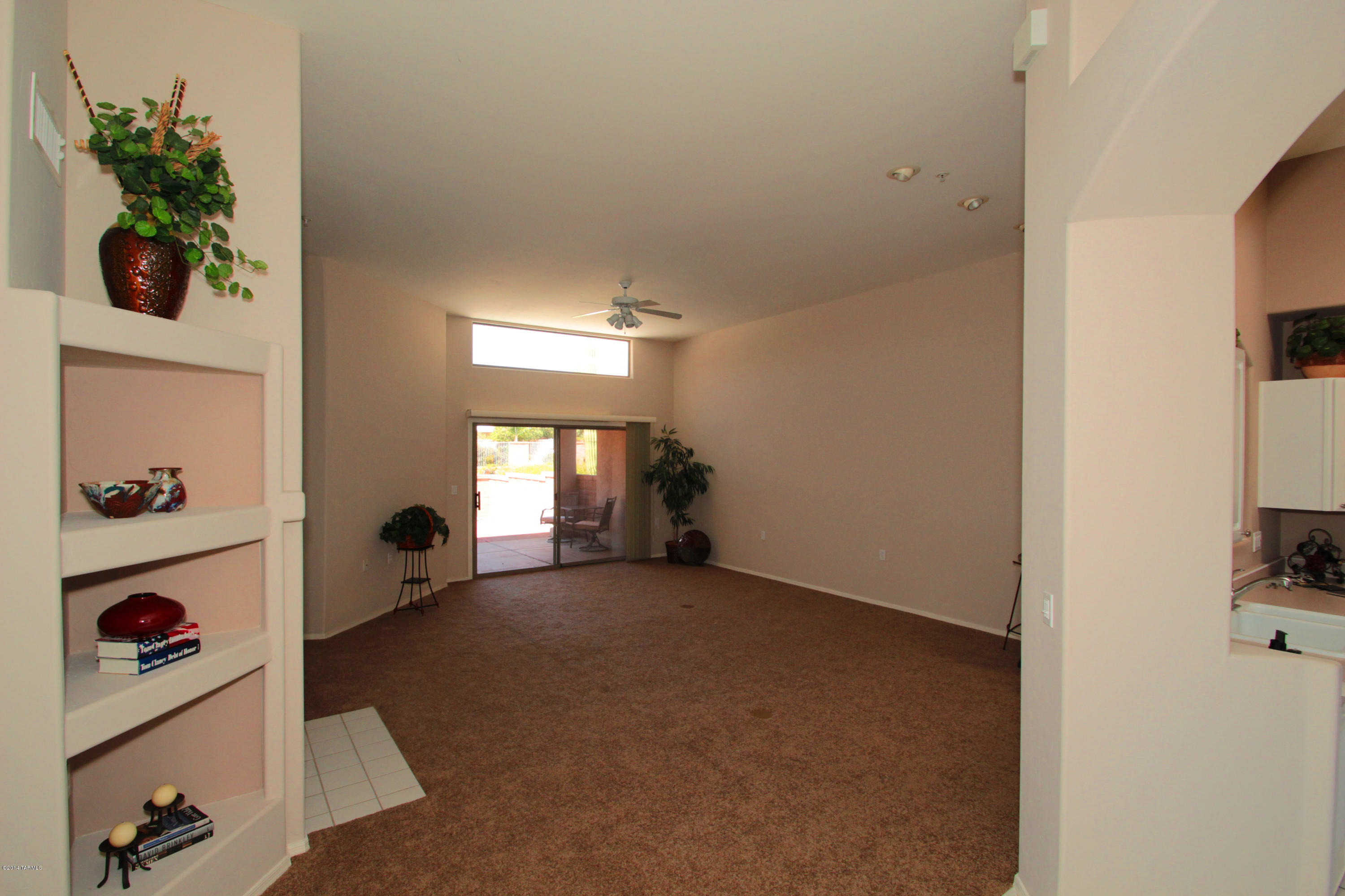 694 W Waterview Drive