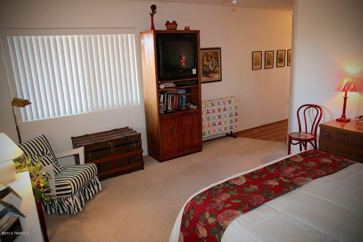 270 N Bluebird Drive