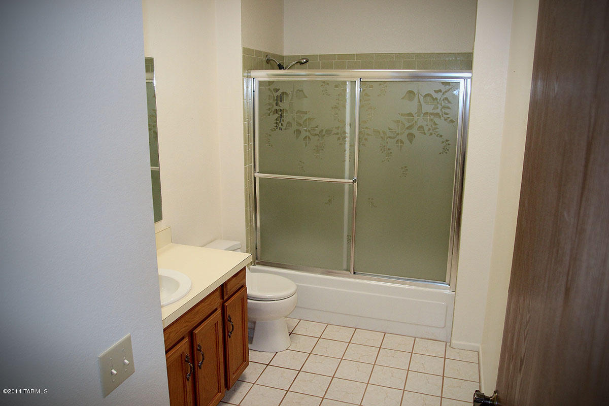 1610 W Calle Hacienda