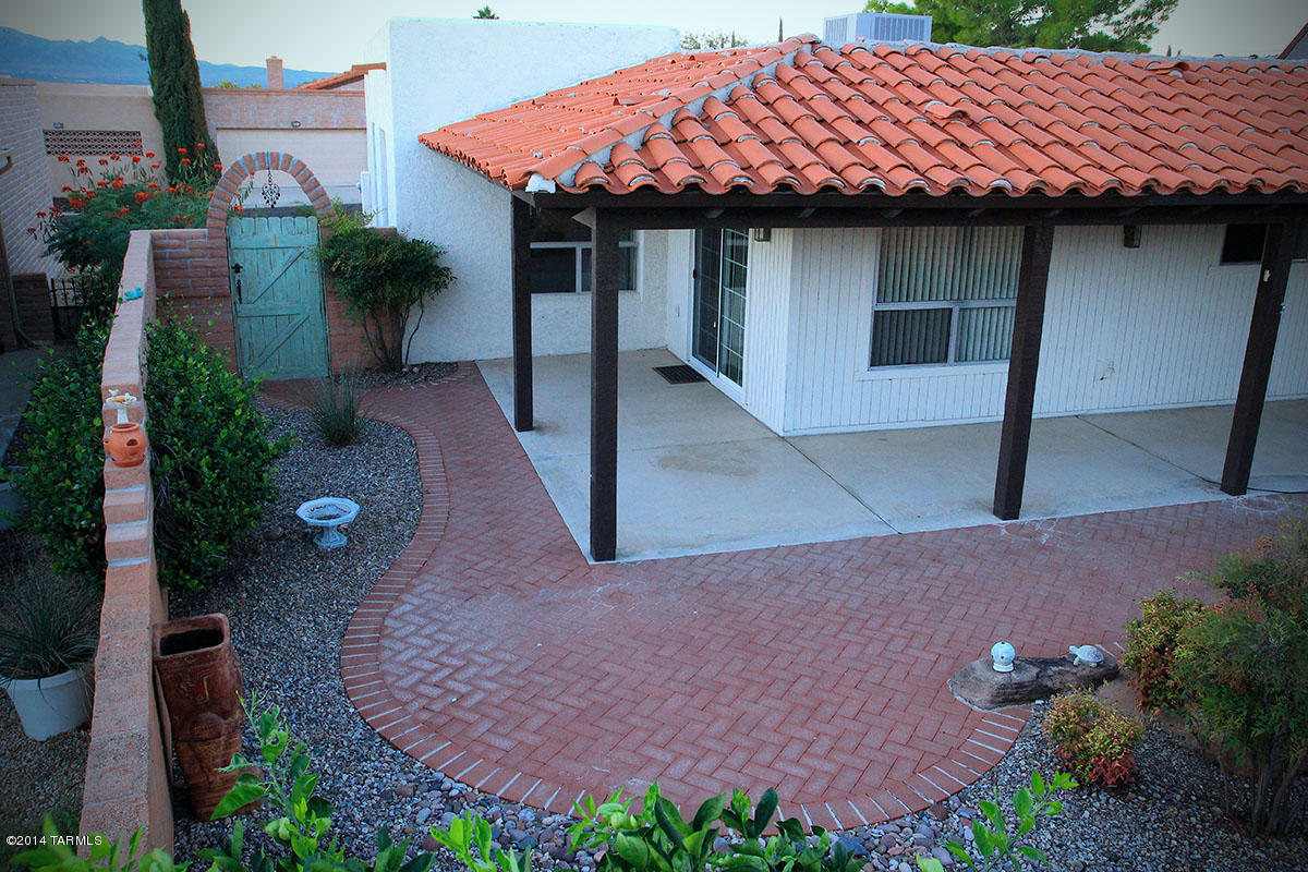 1610 W Calle Hacienda