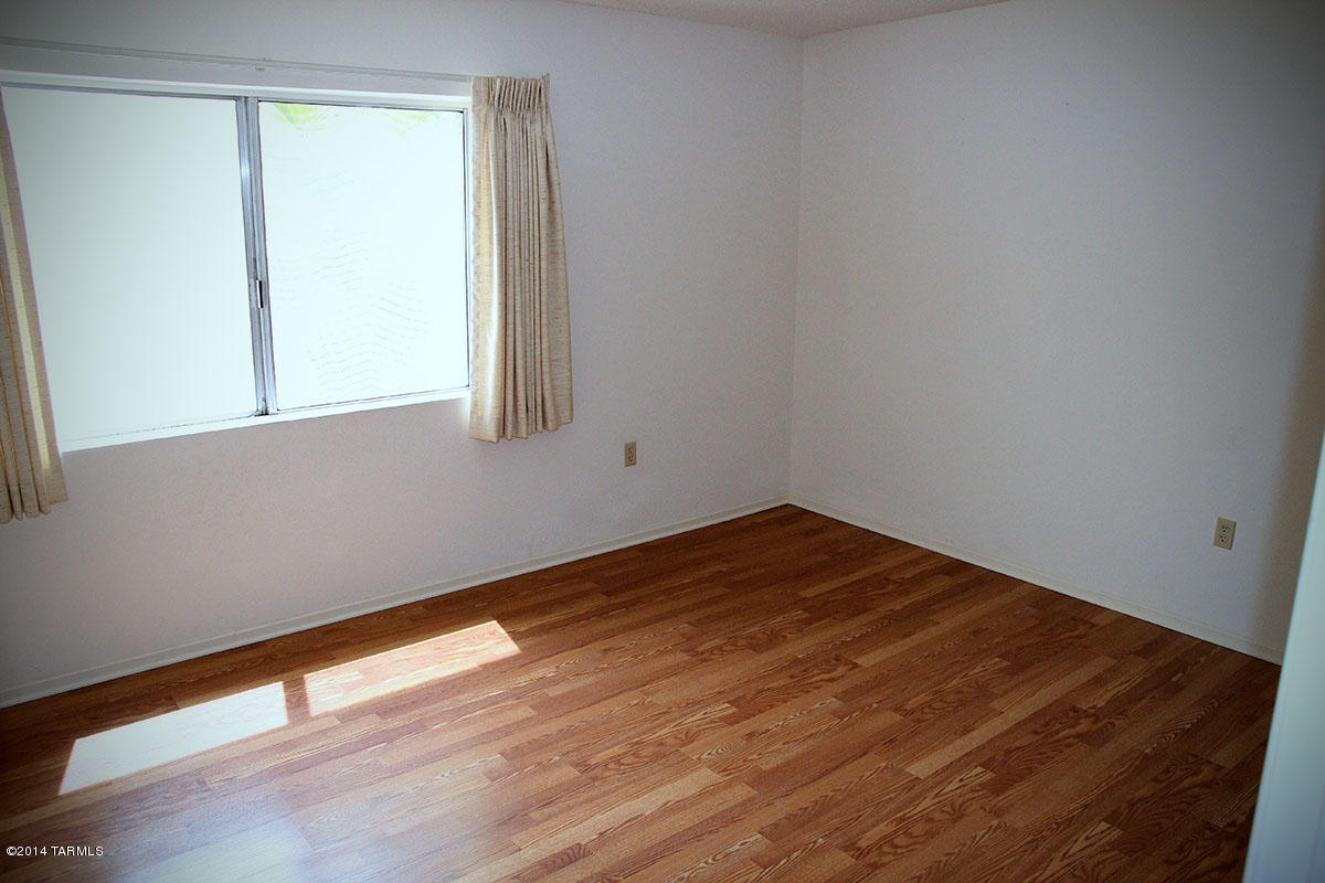 1610 W Calle Hacienda