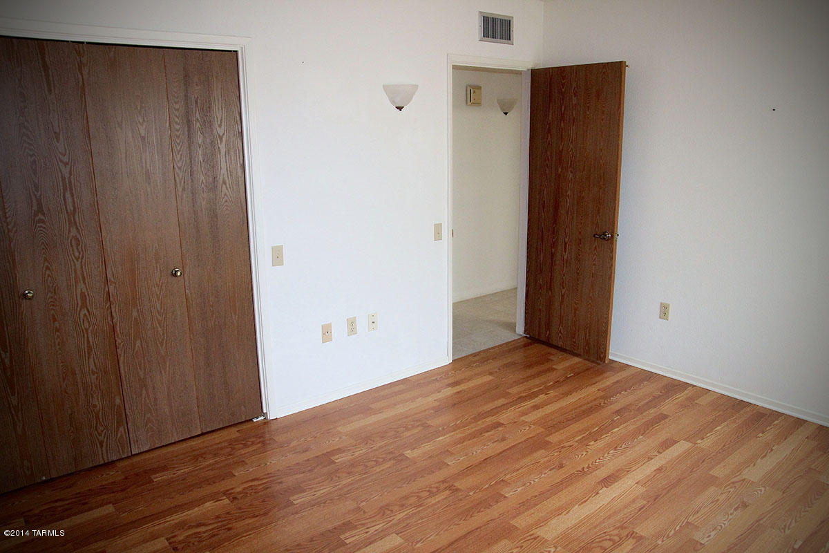 1610 W Calle Hacienda