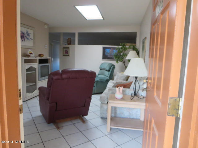 1005 S Calle De Las Casitas