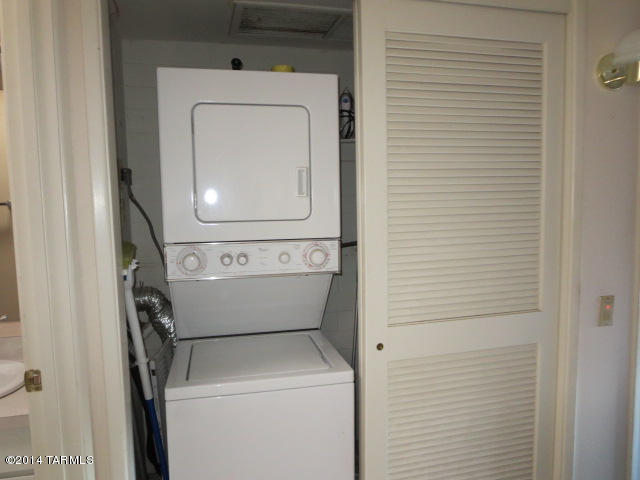 1005 S Calle De Las Casitas