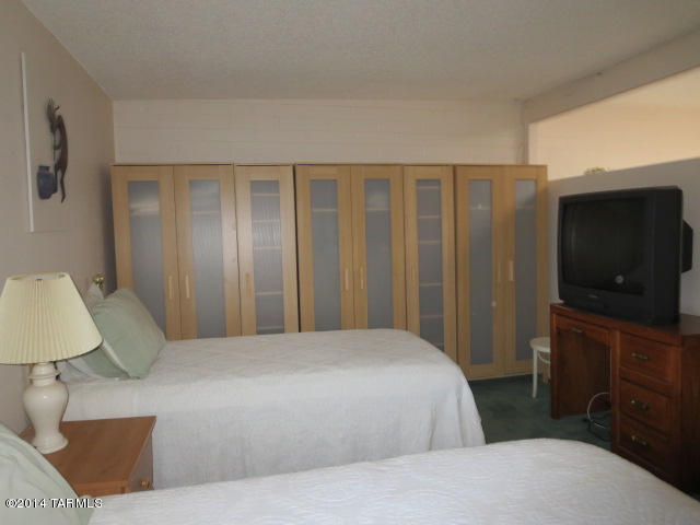 1005 S Calle De Las Casitas