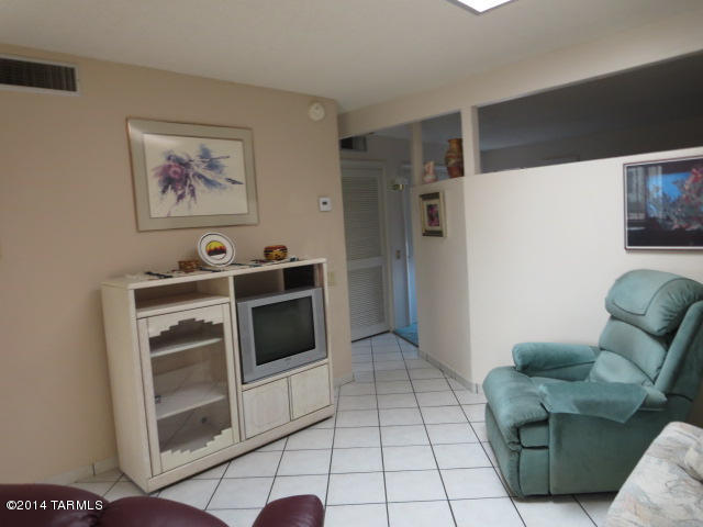 1005 S Calle De Las Casitas