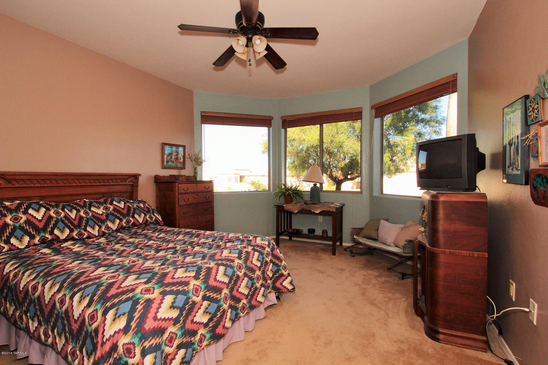 2391 W Calle Cacillo