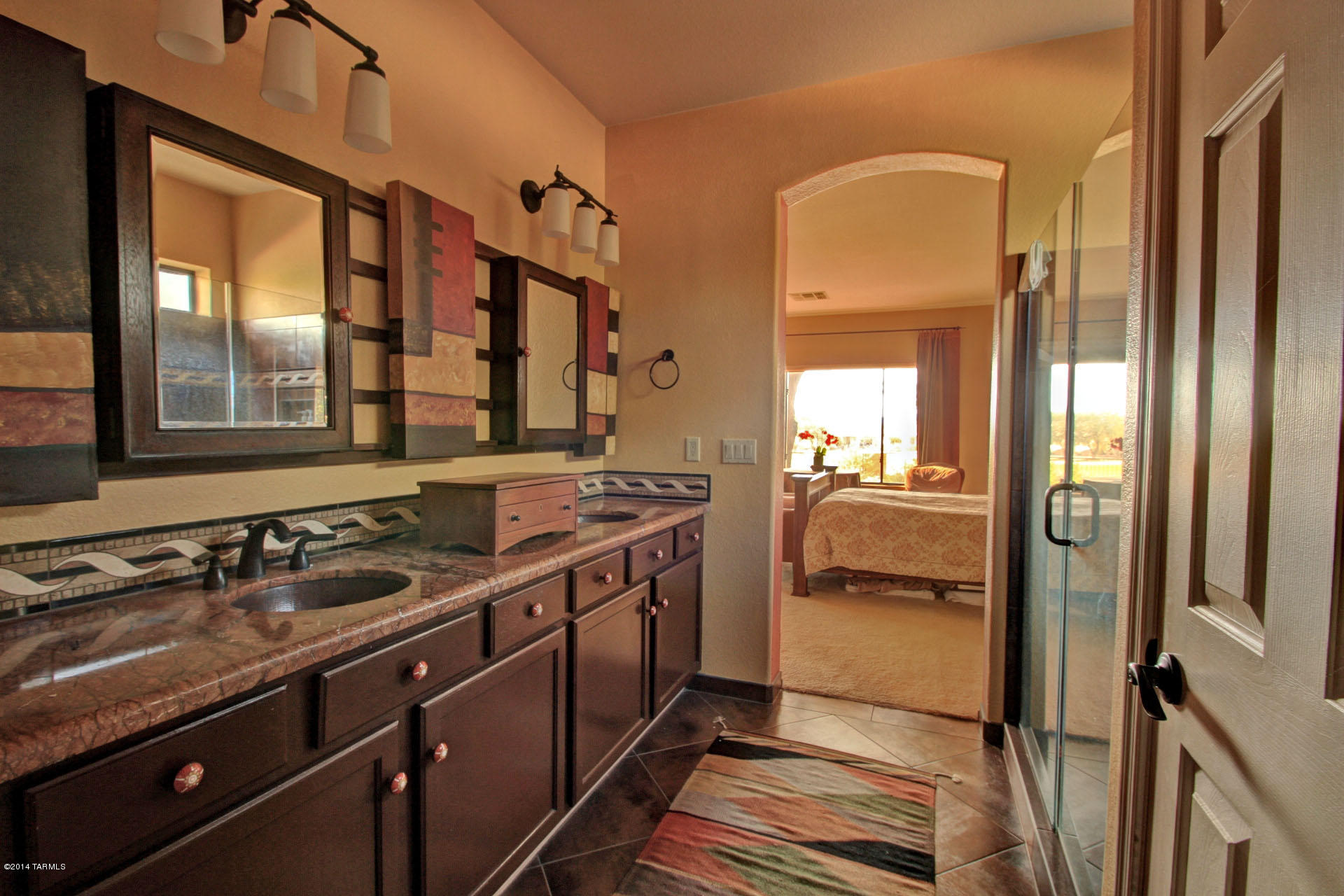 1802 E Desert Lark Pass