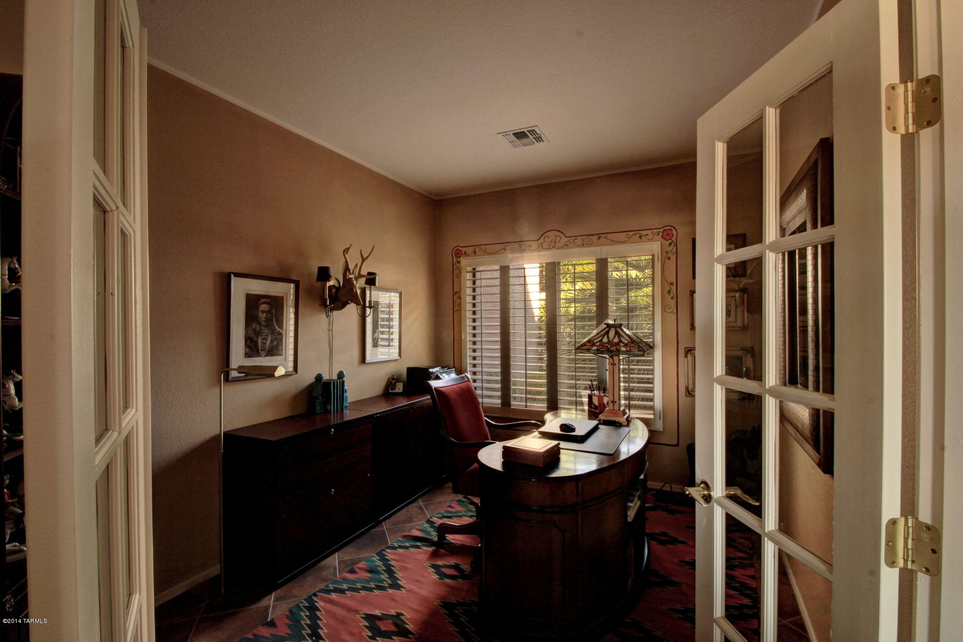 1802 E Desert Lark Pass