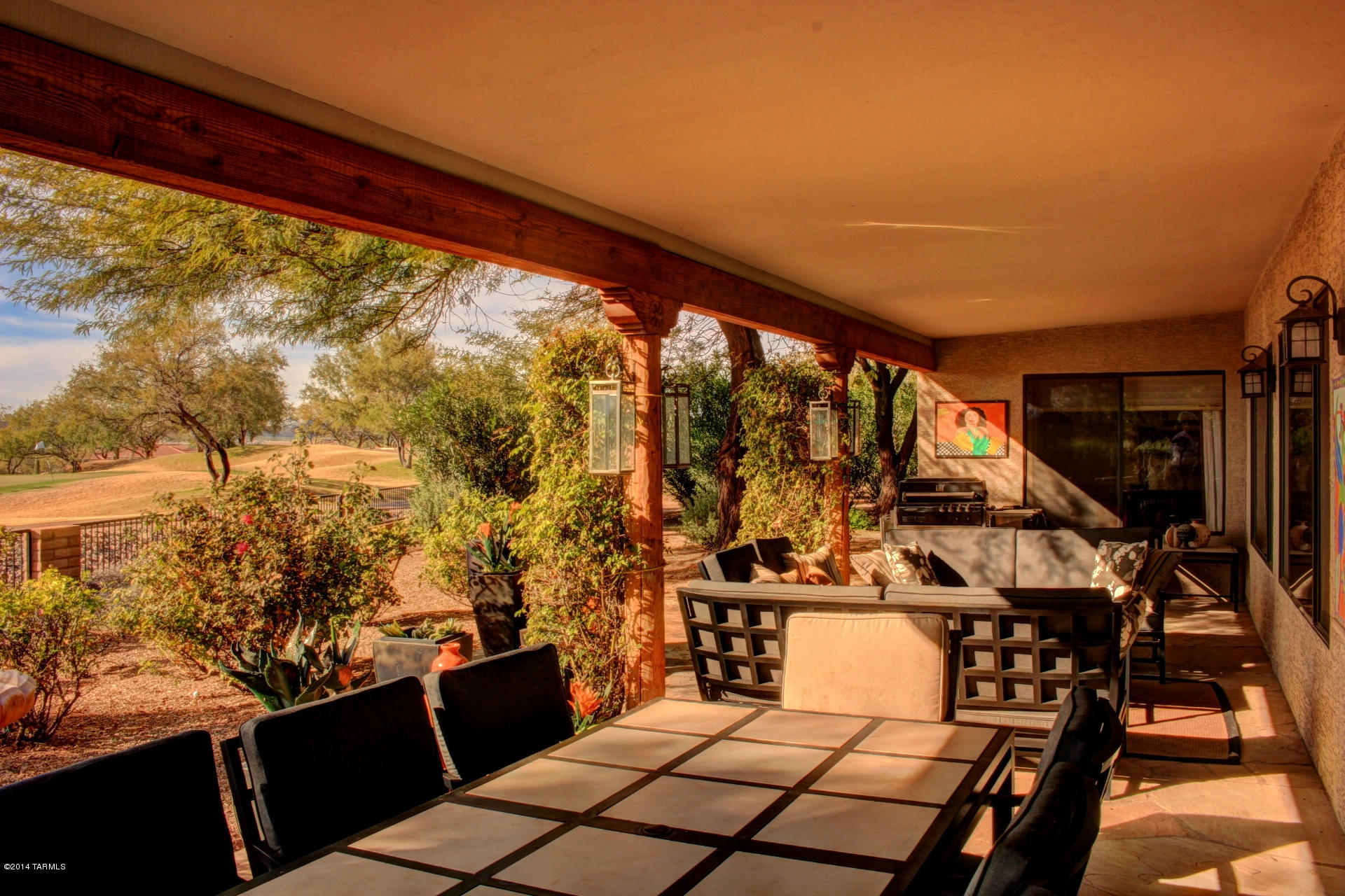 1802 E Desert Lark Pass