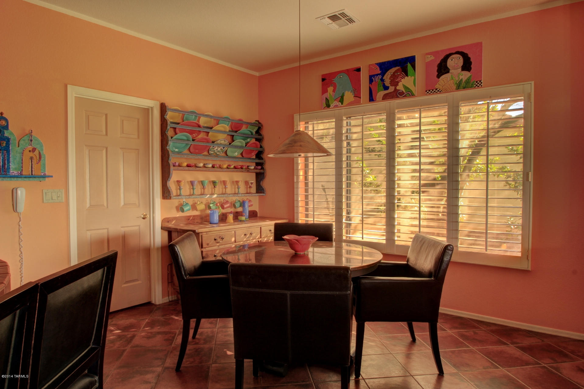 1802 E Desert Lark Pass