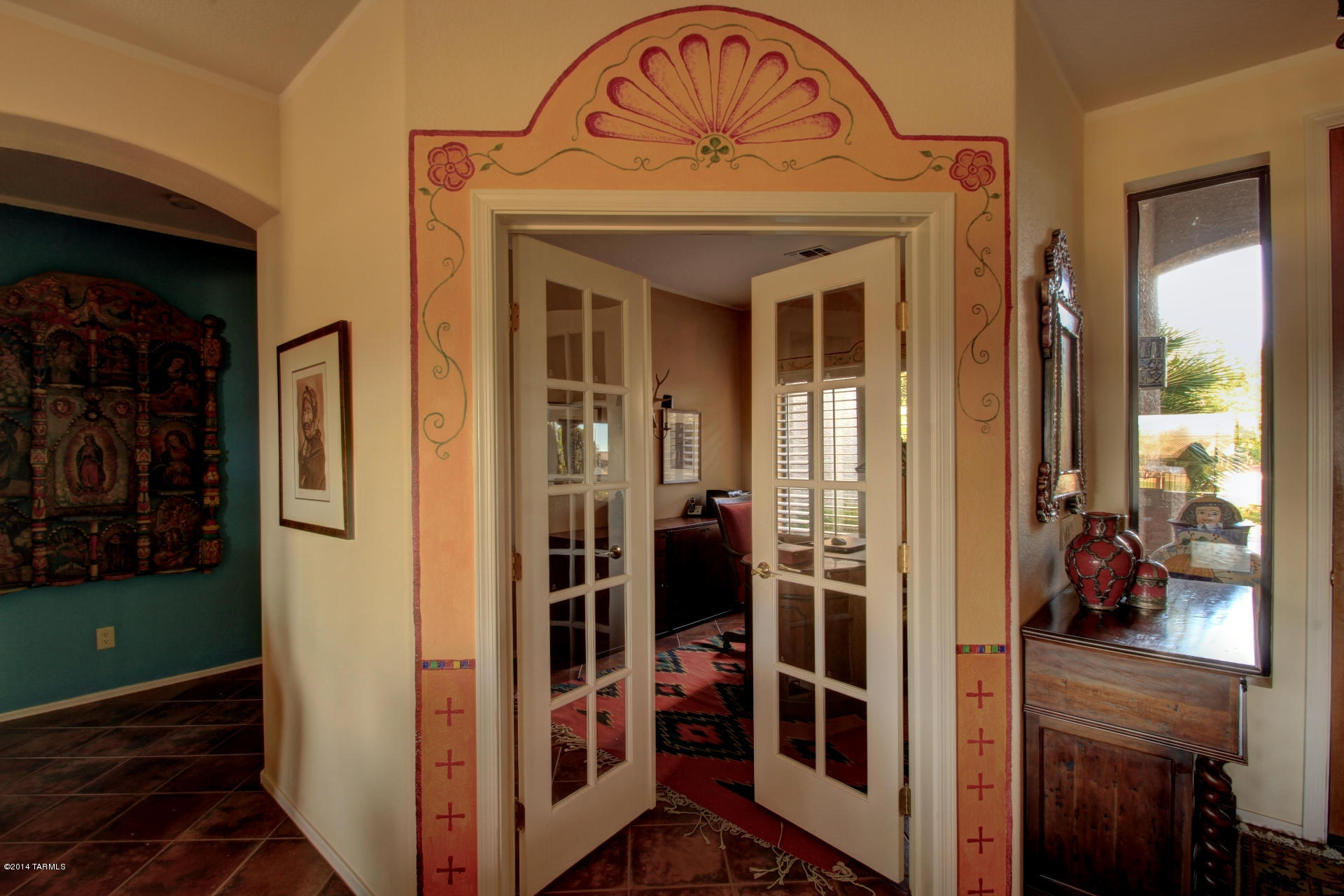 1802 E Desert Lark Pass