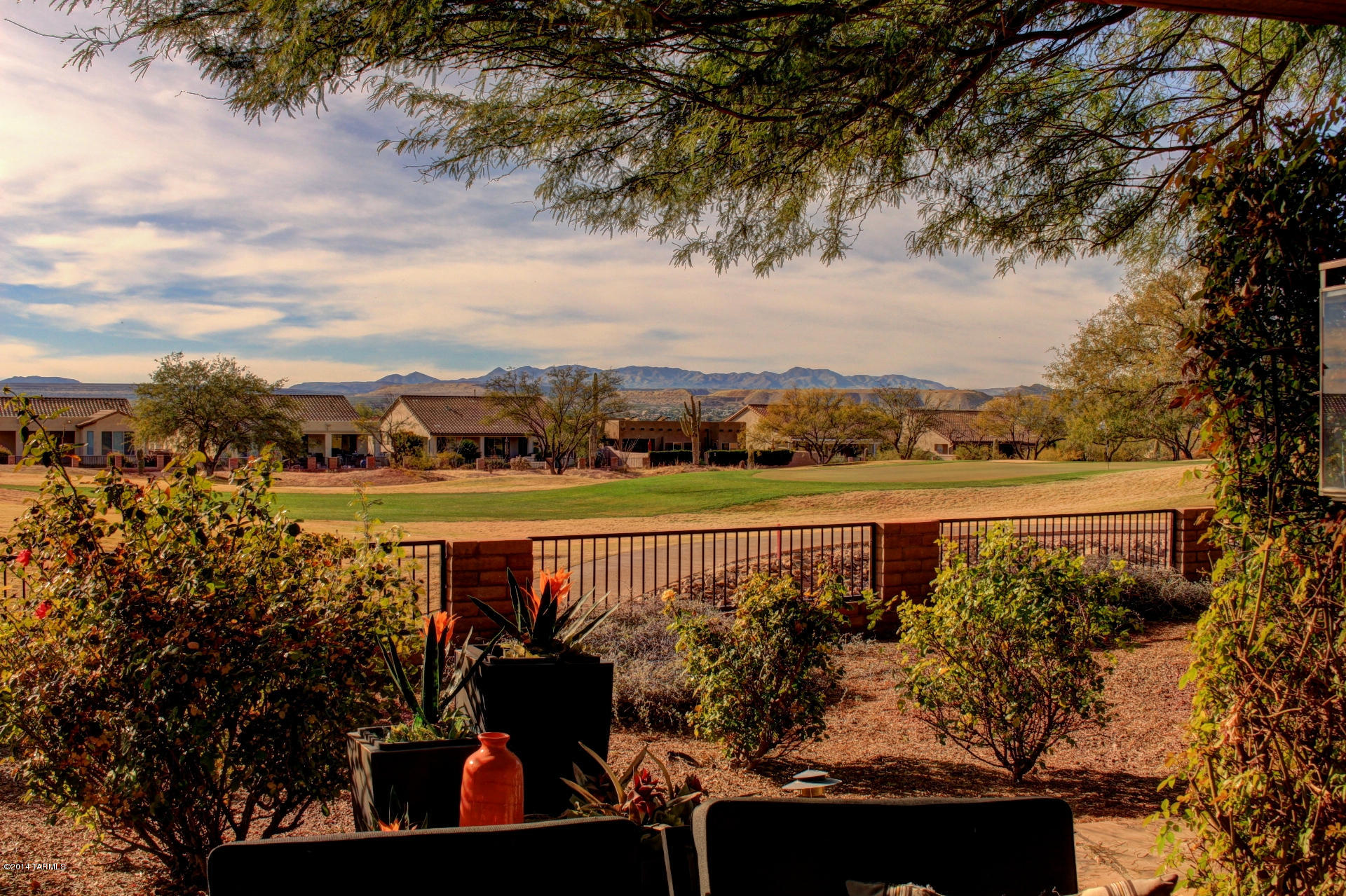 1802 E Desert Lark Pass