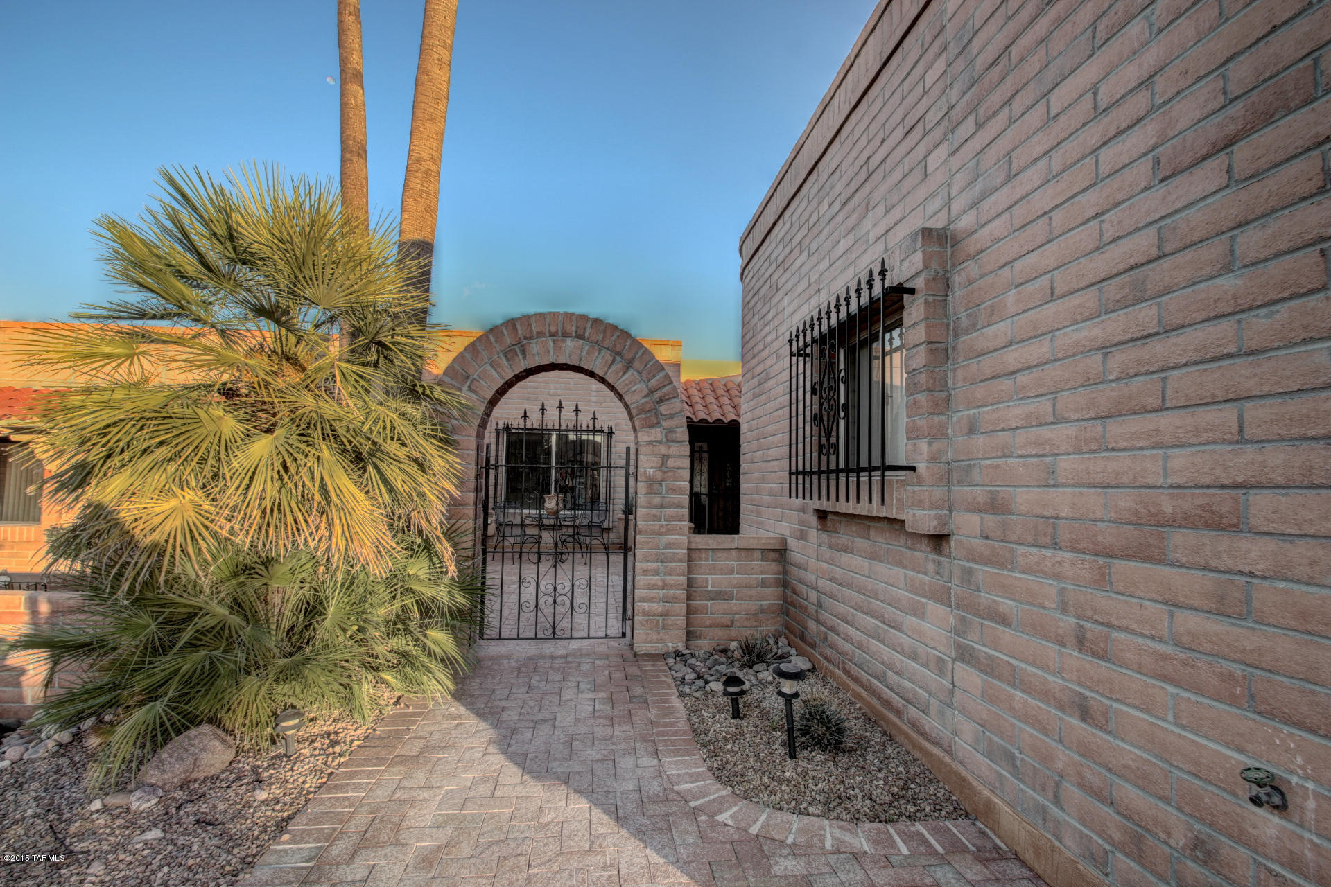 3813 S Via De La Garzota