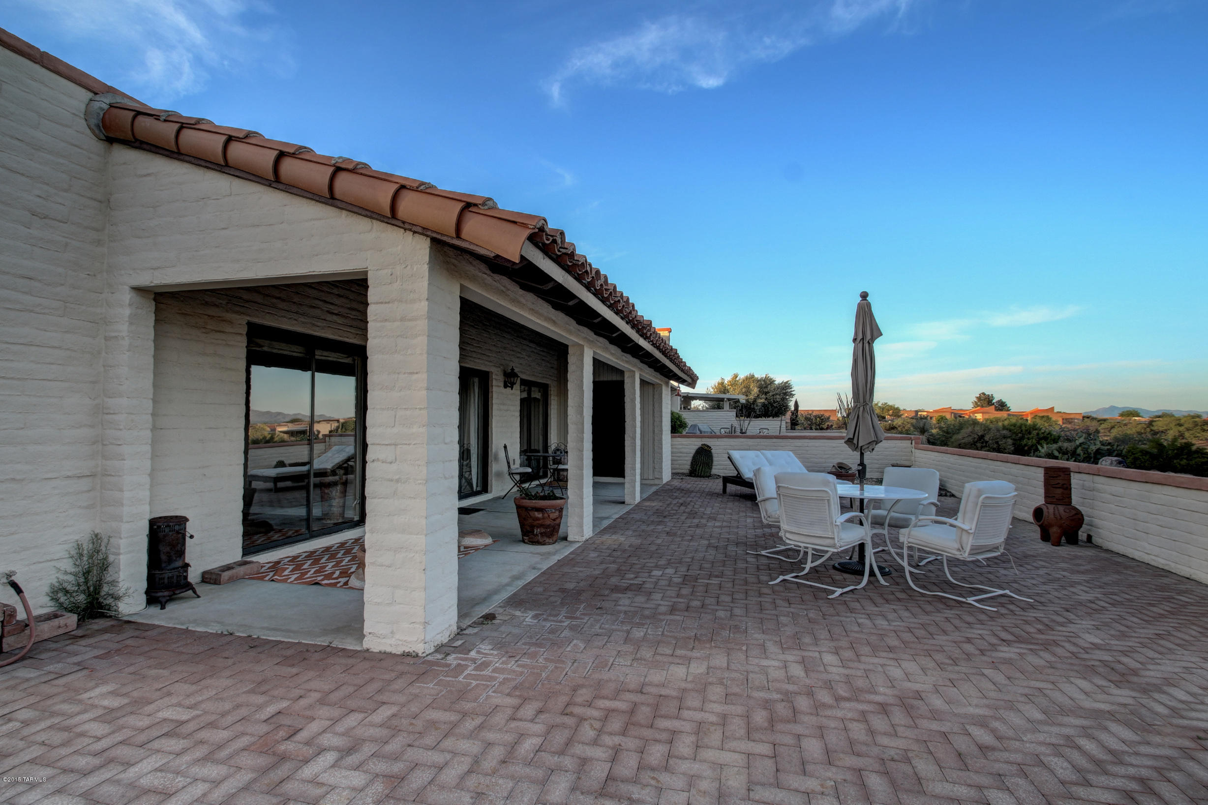 1130 W Mountain View