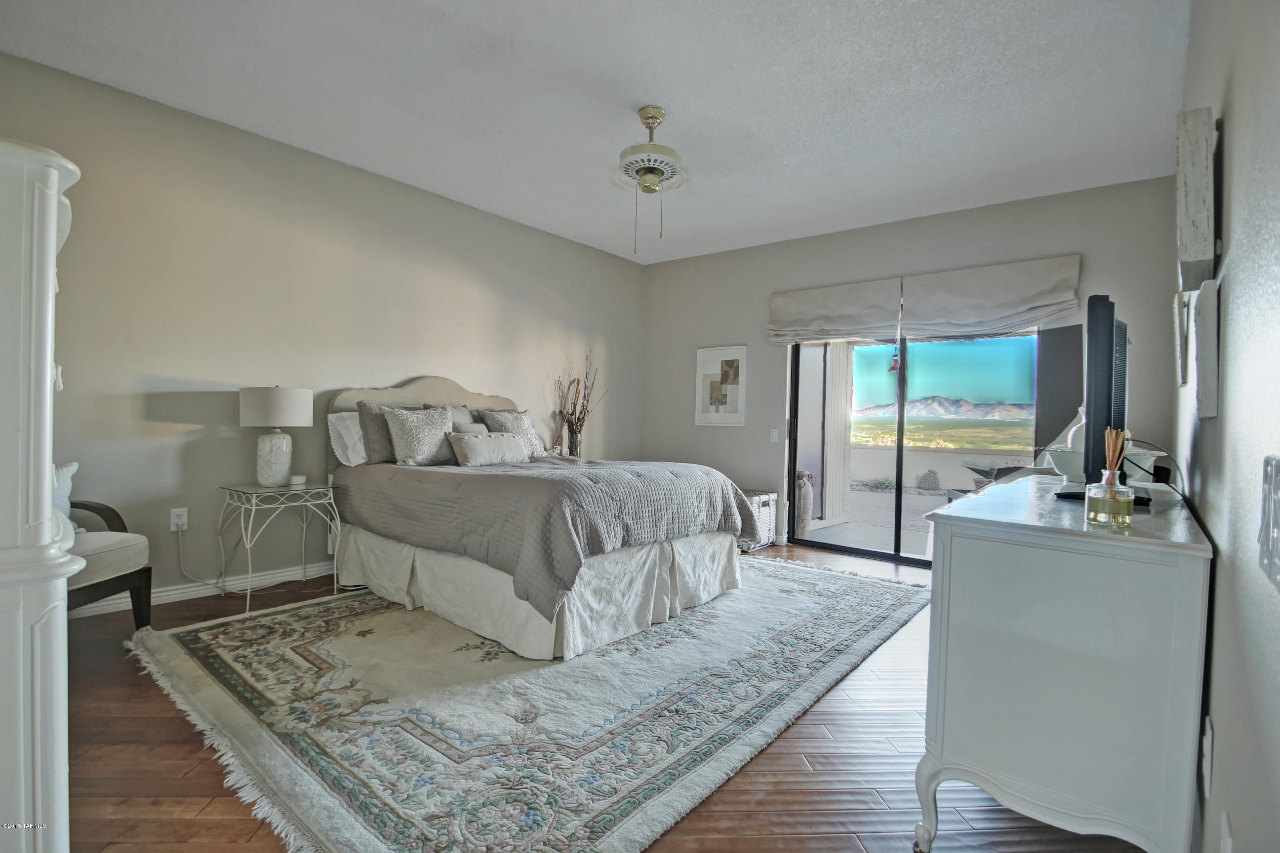 1130 W Mountain View