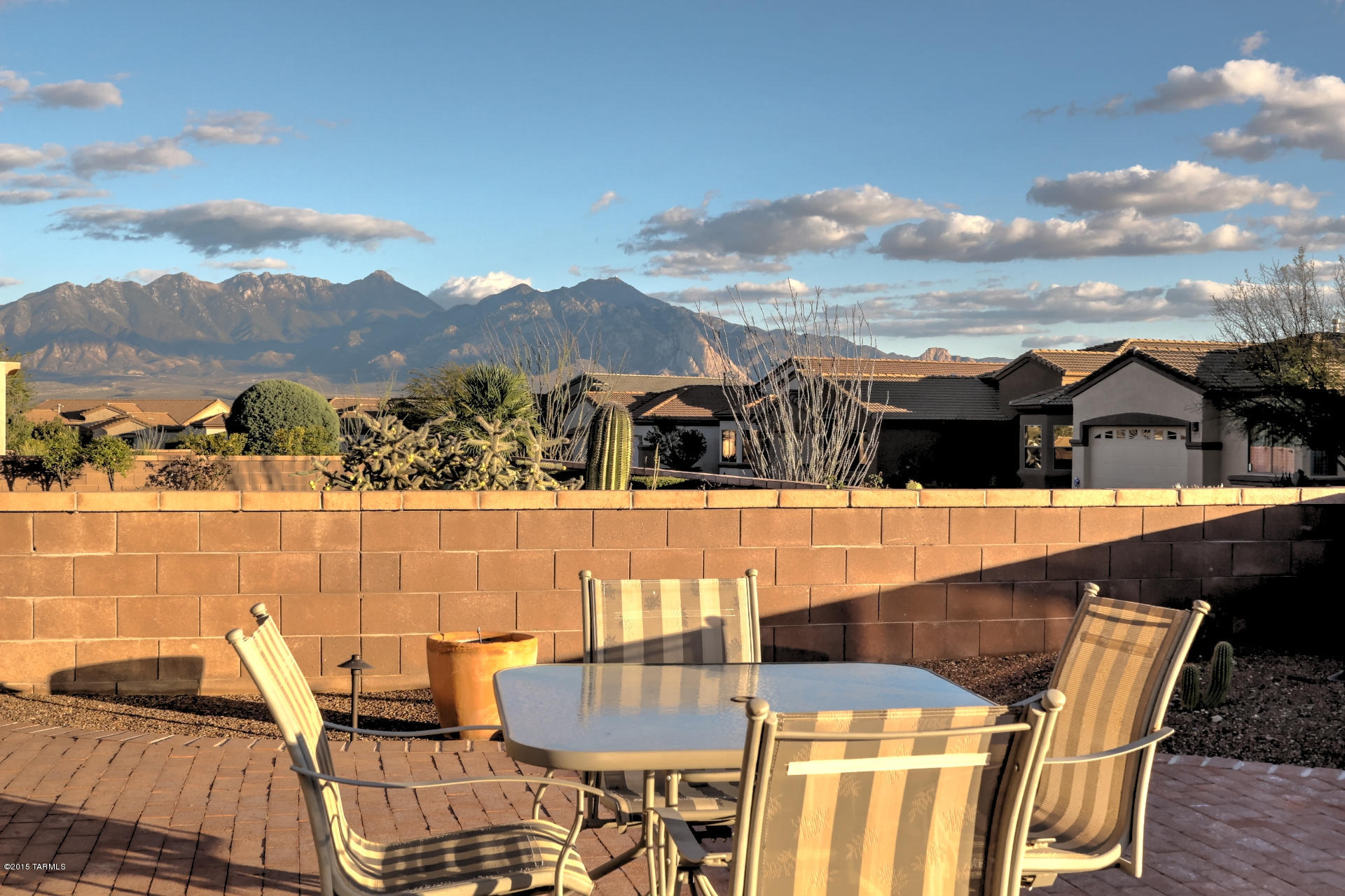 1869 W Via Del Recodo