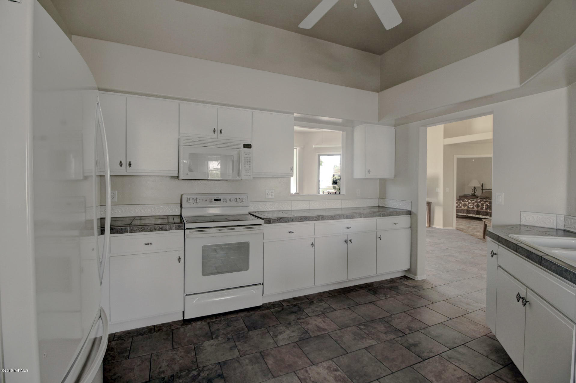 583 W Camino Del Bondadoso