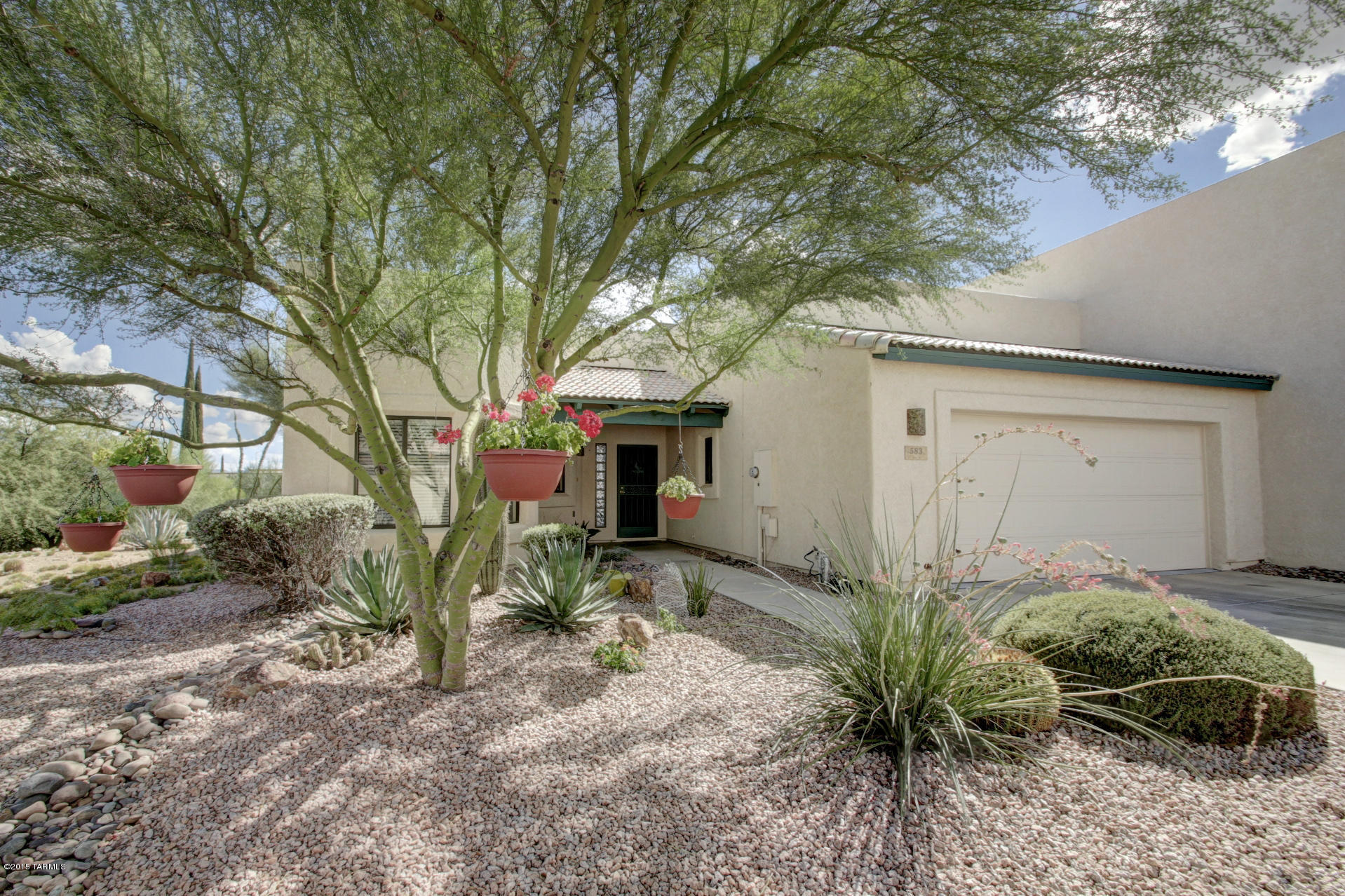 583 W Camino Del Bondadoso