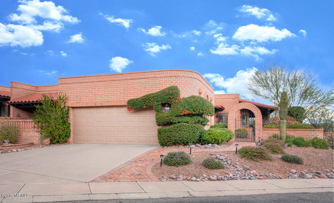 1072 W Camino Urbano