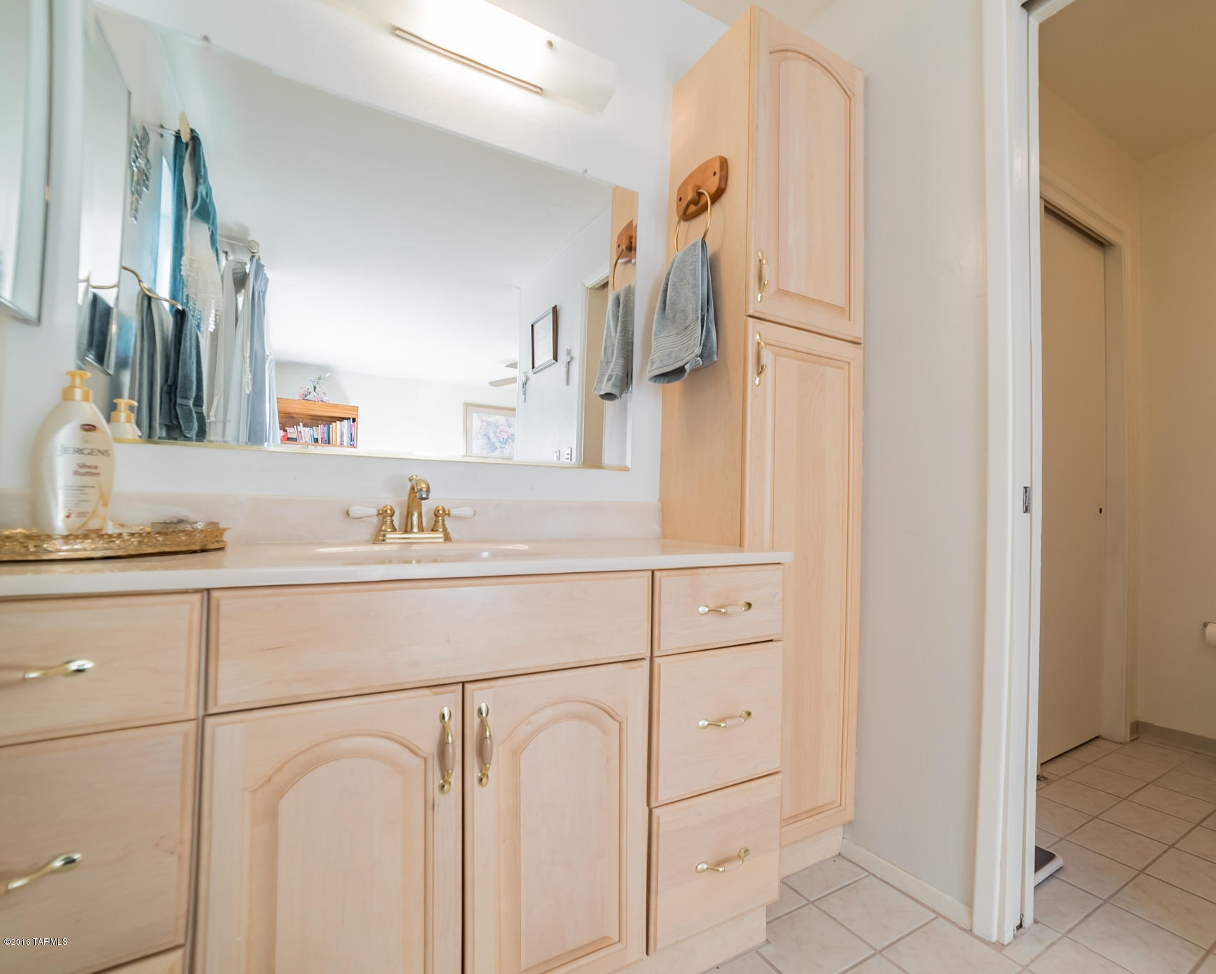 1611 S San Carla