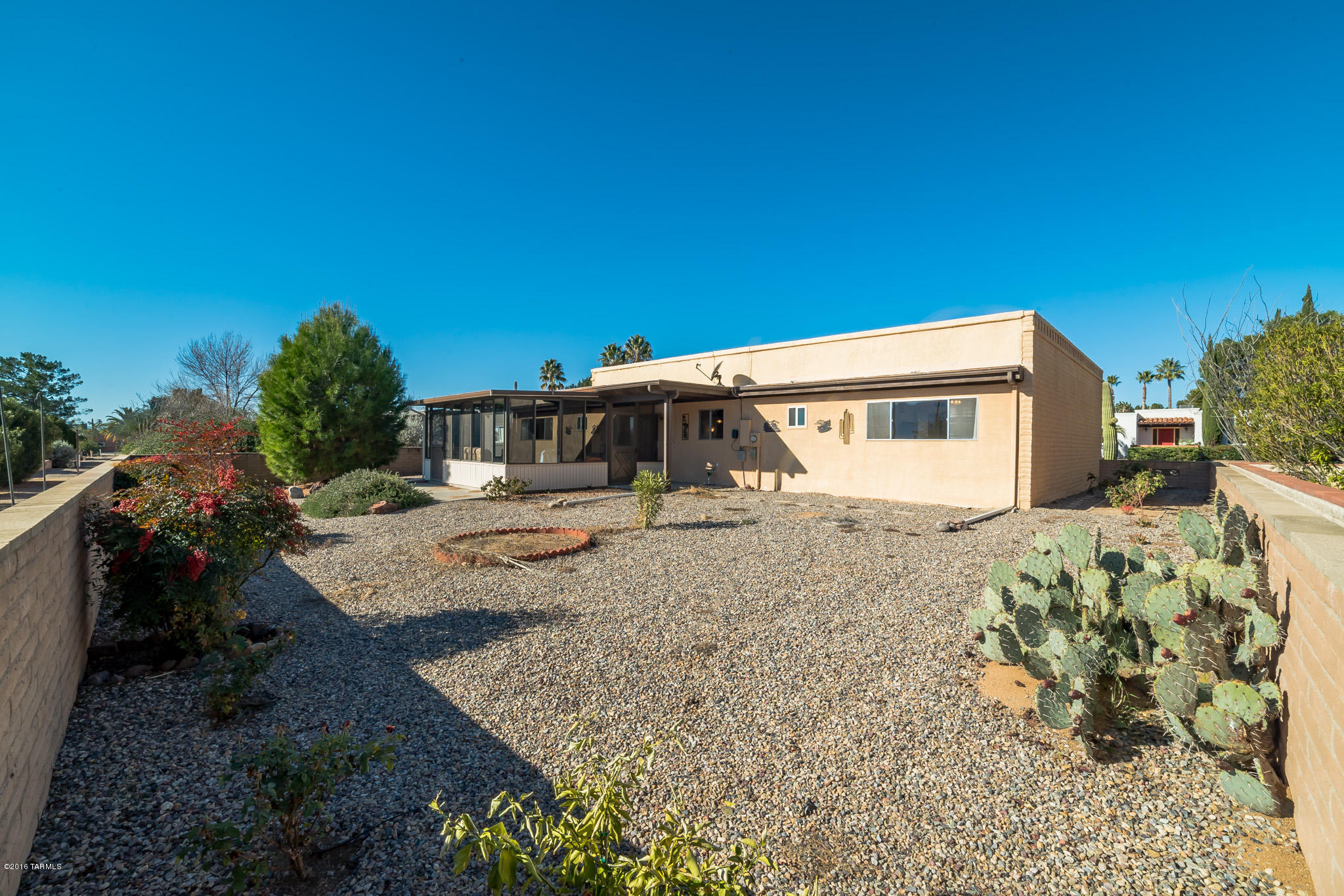 1611 S San Carla